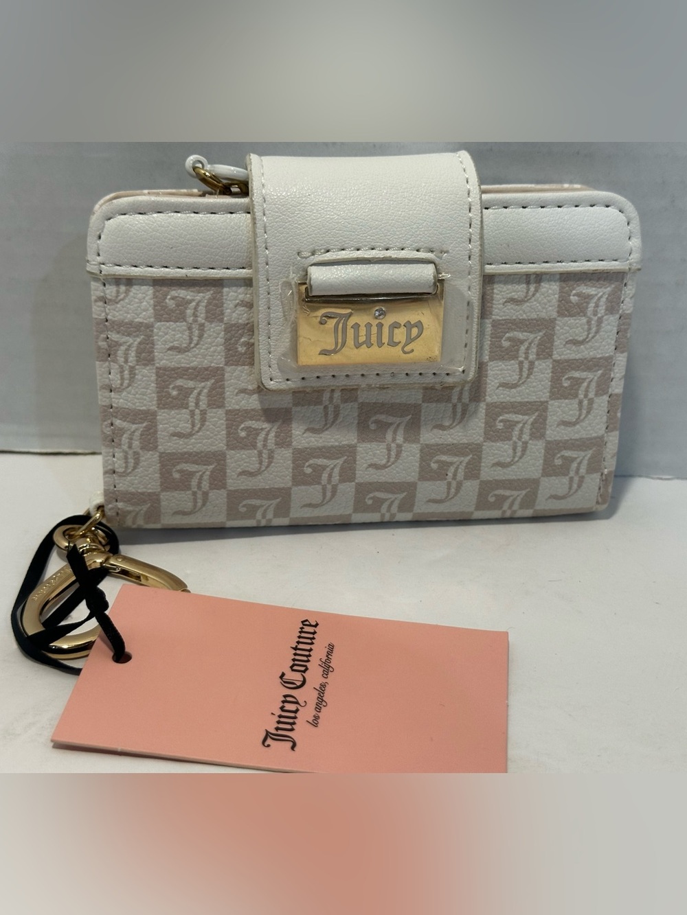 Juicy Couture Women's - Miss Juicy Tab Card Wallet
Color Crystal/Angel